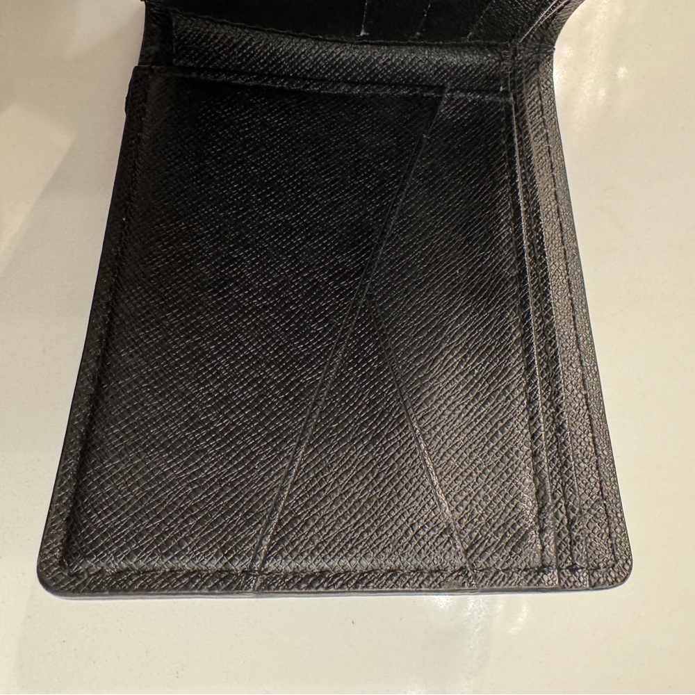 Louis Vuitton Supreme Black Textured Wallet - Picture 4 of 5
